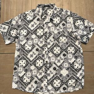Mcedar Short Sleeve Bandana Print Button Down Shirt
